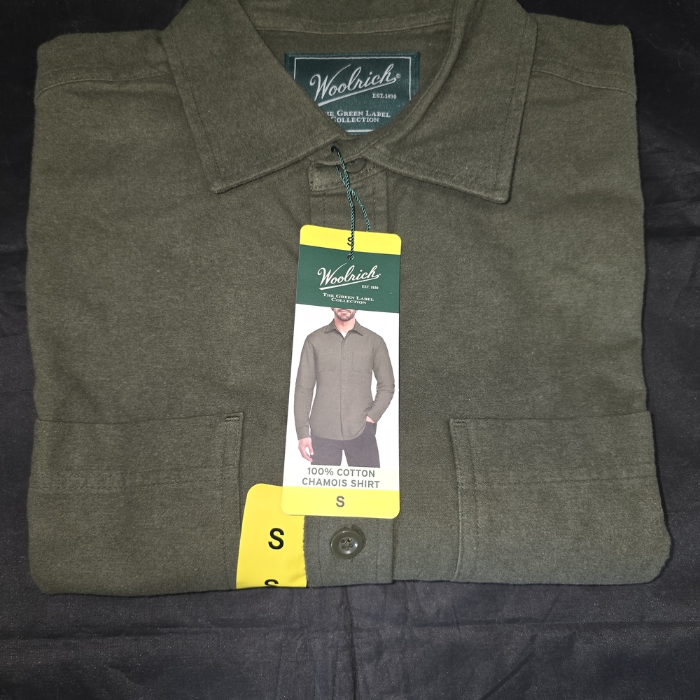New with the tags, Woolrich Men's Olive Green Shirt size small